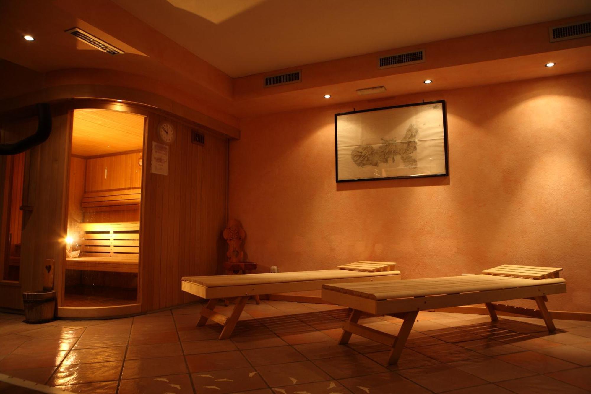 Gressoney-la-Trinité Hotel Residence Valverde מראה חיצוני תמונה