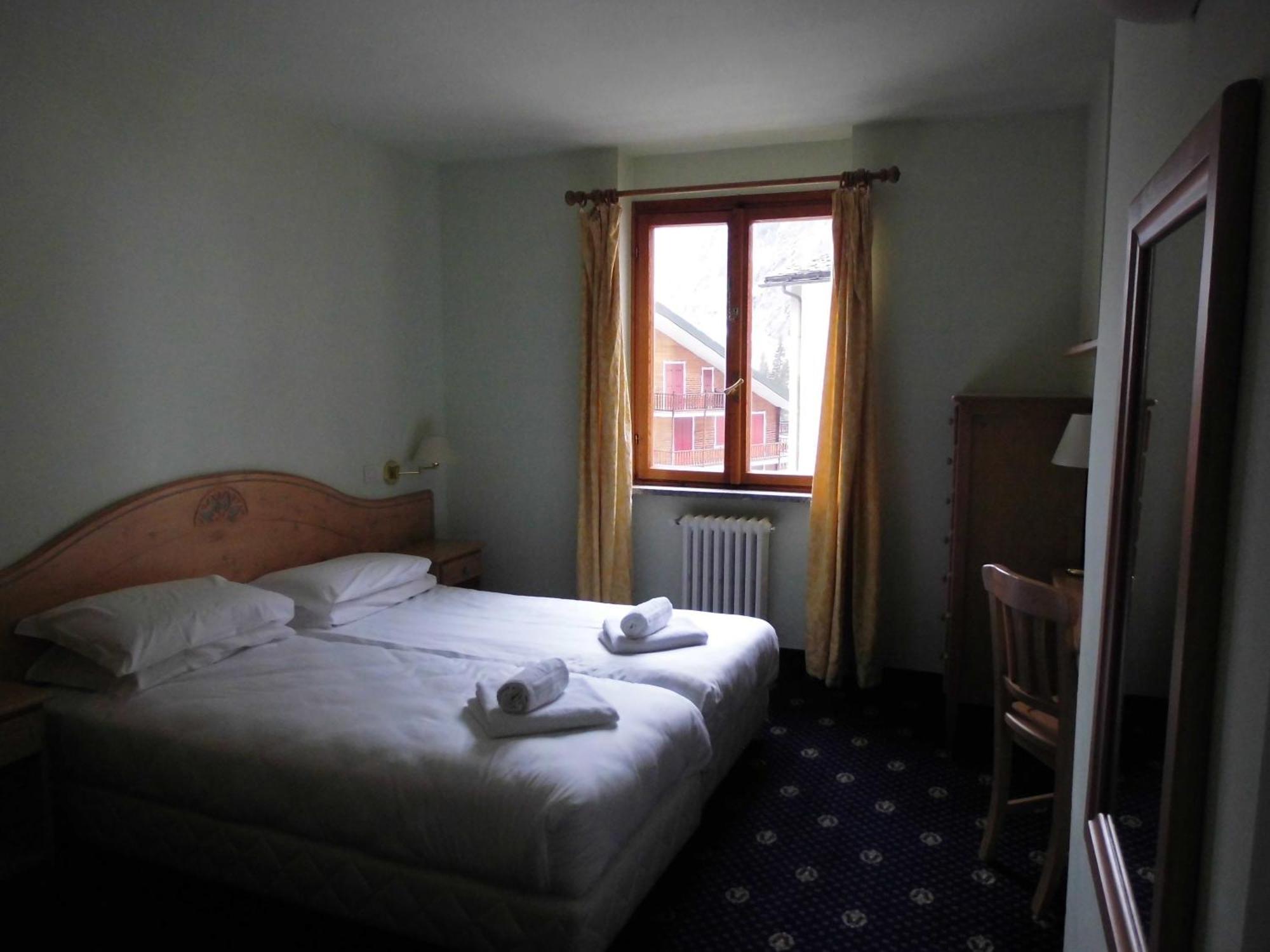 Gressoney-la-Trinité Hotel Residence Valverde מראה חיצוני תמונה