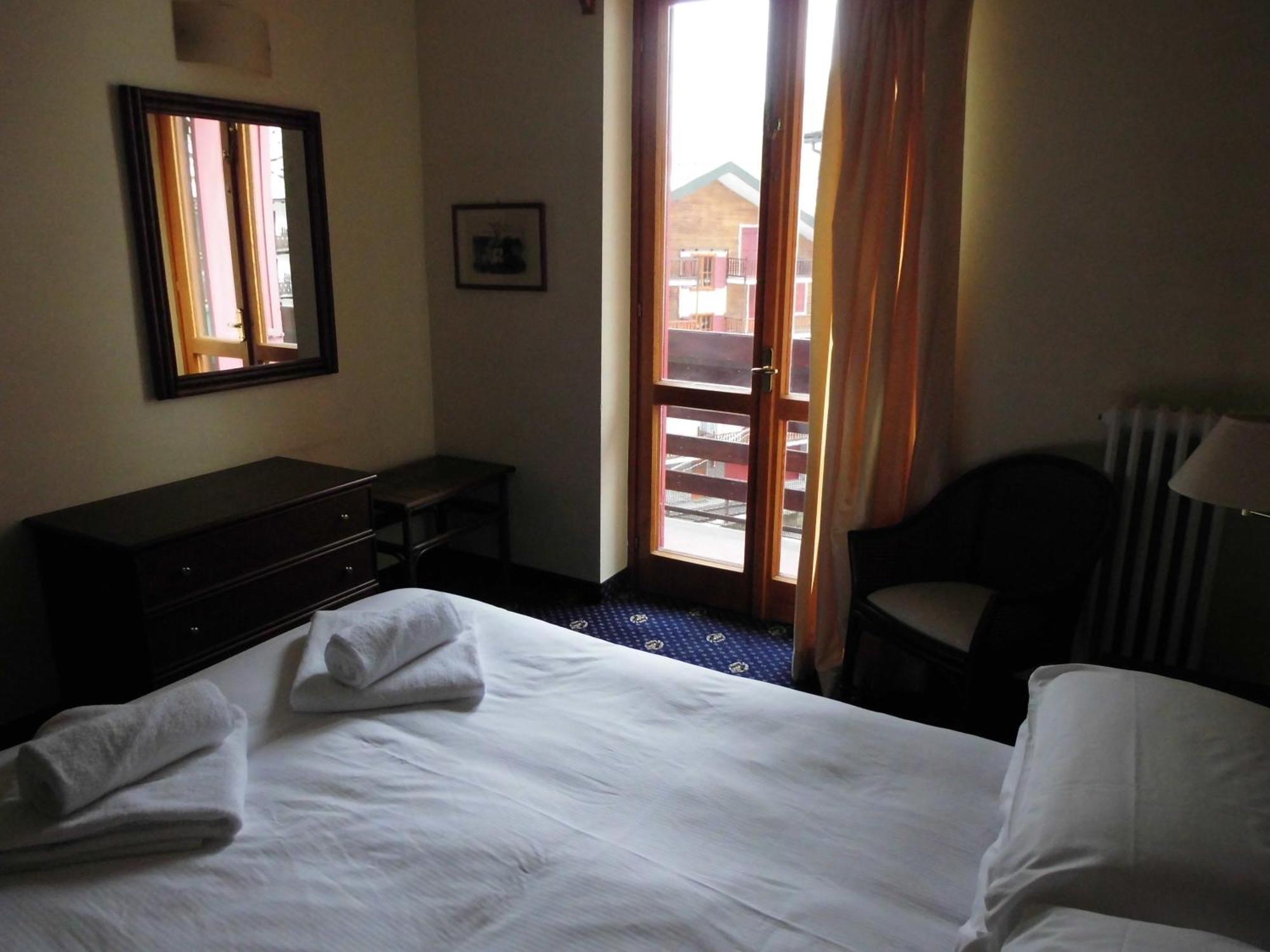 Gressoney-la-Trinité Hotel Residence Valverde מראה חיצוני תמונה