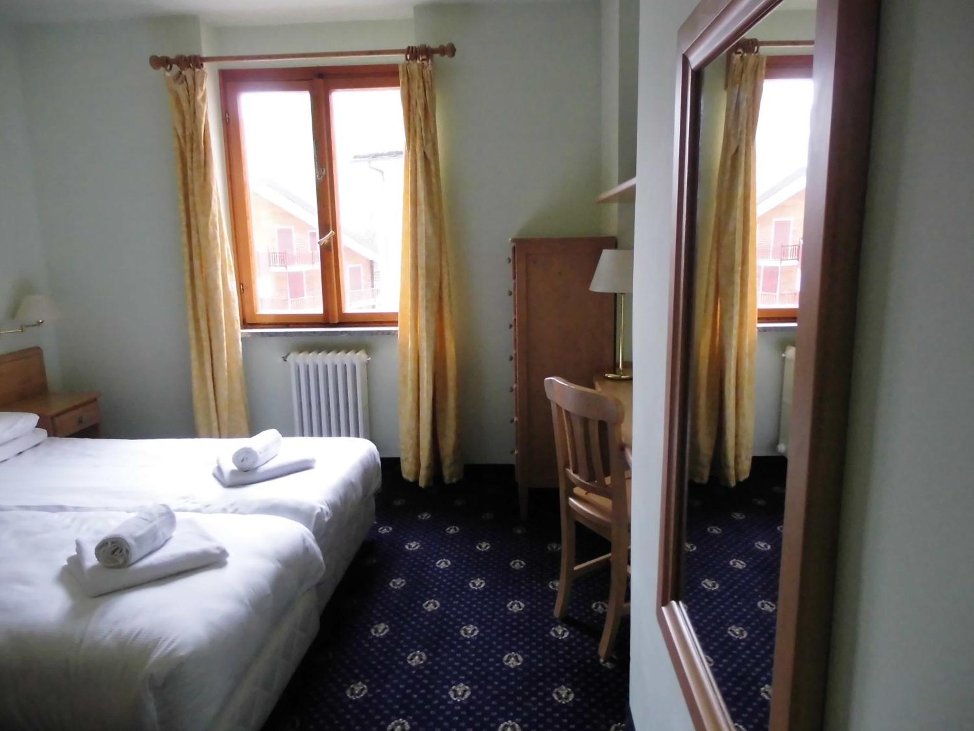 Gressoney-la-Trinité Hotel Residence Valverde מראה חיצוני תמונה