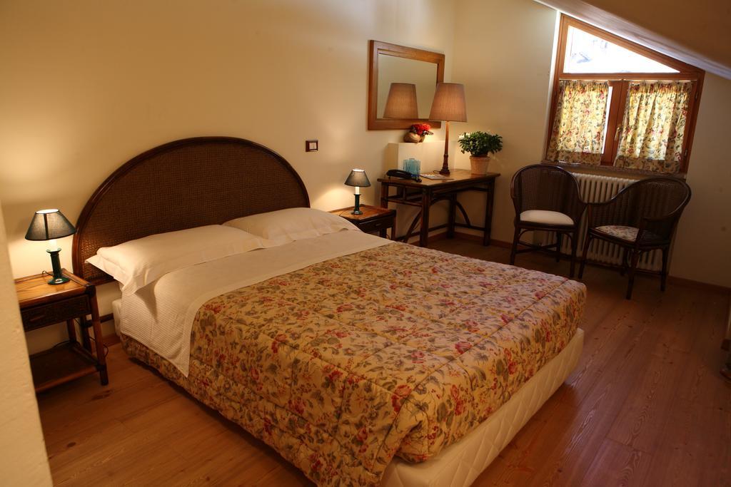 Gressoney-la-Trinité Hotel Residence Valverde מראה חיצוני תמונה