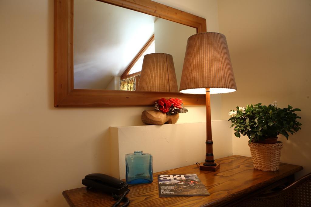 Gressoney-la-Trinité Hotel Residence Valverde מראה חיצוני תמונה