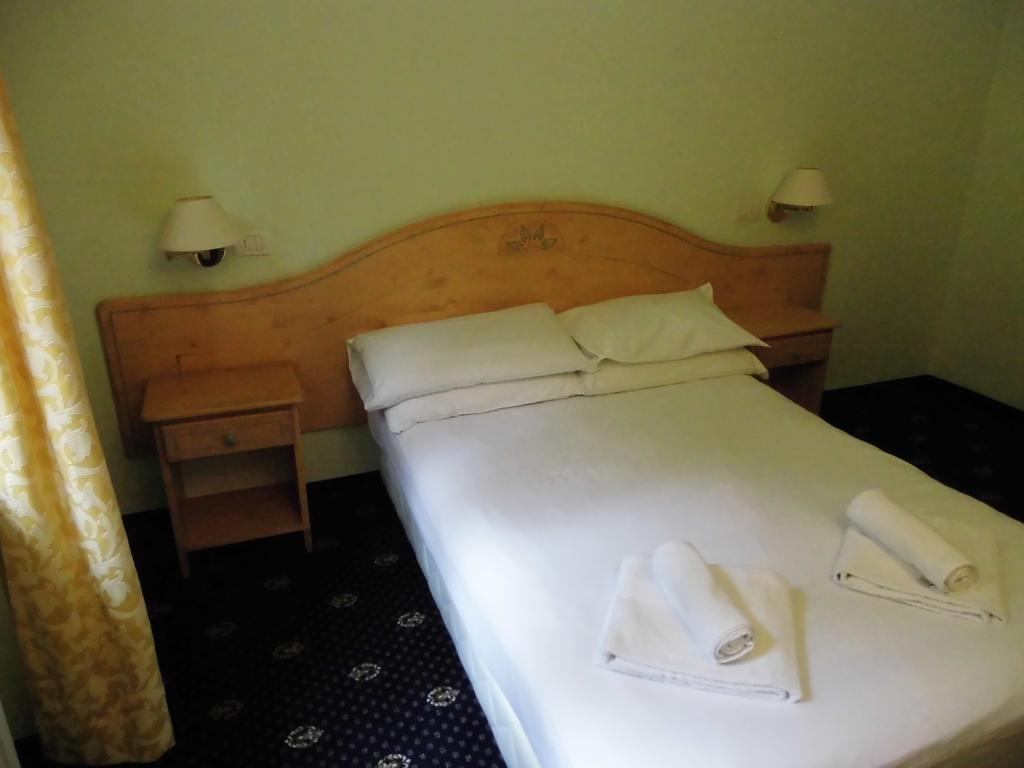 Gressoney-la-Trinité Hotel Residence Valverde מראה חיצוני תמונה